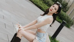 Du học sinh Mia Khuôn mặt Ngôi sao