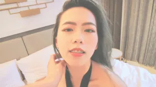 Lần Đầu Thử Dâm Ảnh Với Dương Vật Giả