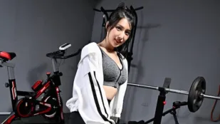 Cô Giáo Viên Thể Hình Xinh Đẹp