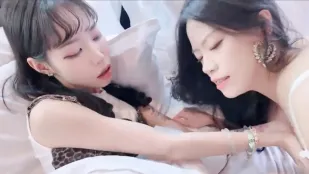 Dấu Vết Tình Dục Của Nàng Dâu GummyPoppy