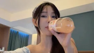 Danh viện cực phẩm bạn thân đi du lịch ở khách sạn livestream quyến rũ đại ca bảng xếp hạng