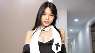 Cuộc họp trừ tà ướt át của người trừ ma giữa ánh sáng và bóng tối