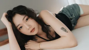 Cô Gái Lướt Sóng Vui Tính Kumi Có Sự Tương Phản Dễ Thương Cowgirl Dao Động Như Sóng Đến Khi Phun Tinh
