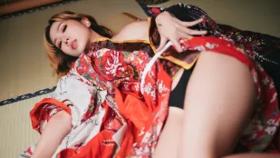 Leelo Lili Tân binh Tuyệt Mỹ! Kimono Tuột Ra Bộ Ngực Đỉnh Cao Khỏa Thân Tương Tác Dâm Đãng