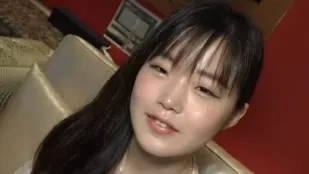 FC2PPV-3684516 Kim Soo Mei trẻ thiếu kinh nghiệm xã hội bị chơi đùa và bắn tinh bên trong