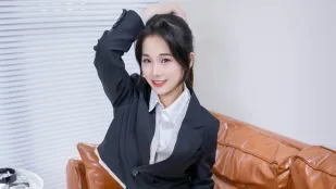 Cán Bộ Giám Sát Tại Gia Mới To Xinh Đẹp Lần Đầu Kiểm Tra Bị Gã Tù Ra Trại 5 Năm Đói Phụ Nữ Săn - Jemi