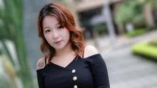 Theo quay đến nhà tôi que rung điều khiển từ xa cô gái ngực to toàn thân là công tắc sexy ngay cả âm bộ cũng có thể tùy ý điều khiển siêu kích nhạy cảm rung