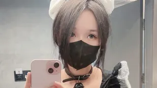 Nữ Hầu Cửa Sakura Bị Ép Trả Bằng Xác