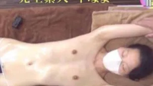 Lần Đầu Massage Dầu Trơn