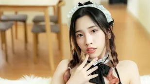 Nữ Hầu Quyến Rũ Nắm Quyền Chi Phối Hoàn Toàn - Chari