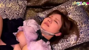 Mẫu ảnh mặt baby H-cup khổng lồ, bắn tinh hai lần để thụ tinh