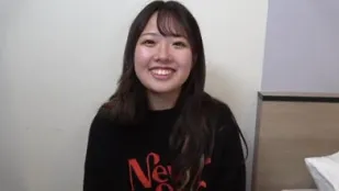 Poster Girl Ngực Bự