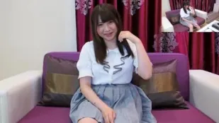 Cô Nàng Nhân Viên Quán Rượu Akihabara
