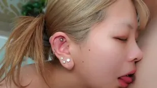 Nữ Tân Binh Ngây Thơ Ngực Khủng Lần Đầu Lộ Mặt