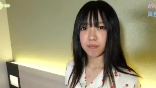 Cô Chín Kiêu Ngạo Mặc Đồ Ngủ Gợi Cảm