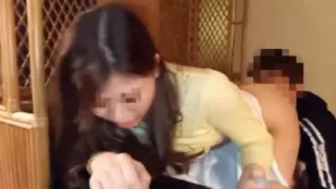 Vợ Trẻ Nóng Bỏng