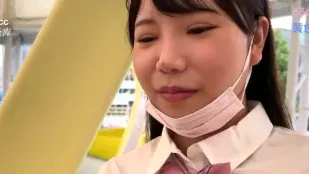 Cô Gái Da Mịn Màng